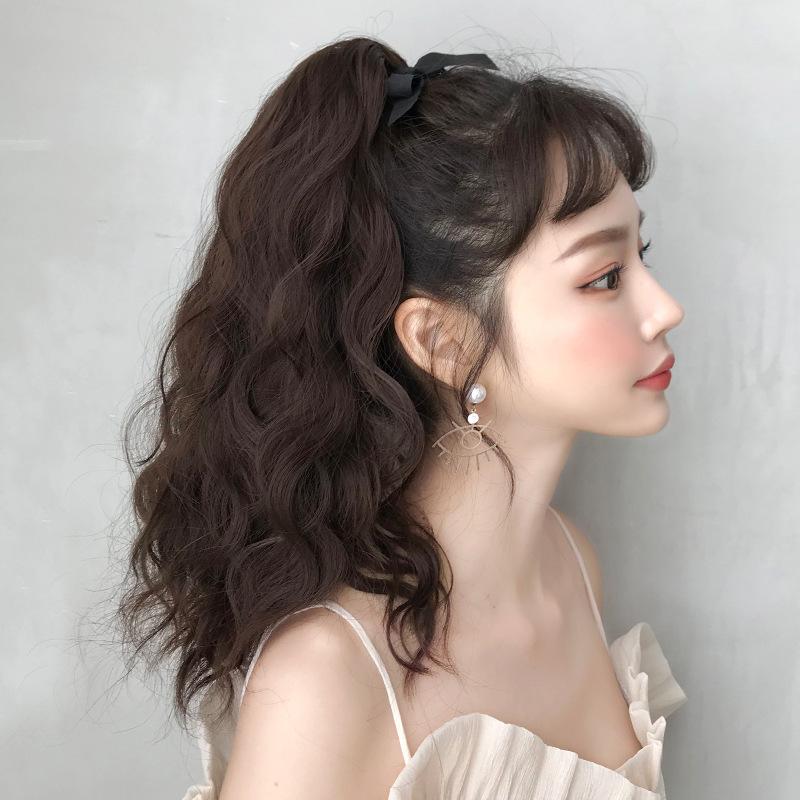 รหัส M61 : หางม้าผูกผมลอนหยิก : (ป้ายชมพู) ความยาวประมาณ 40 ซม. ไหมสังเคราะห์เกรดดี คุณภาพดี ไม่มีเงา - แถมหวี -