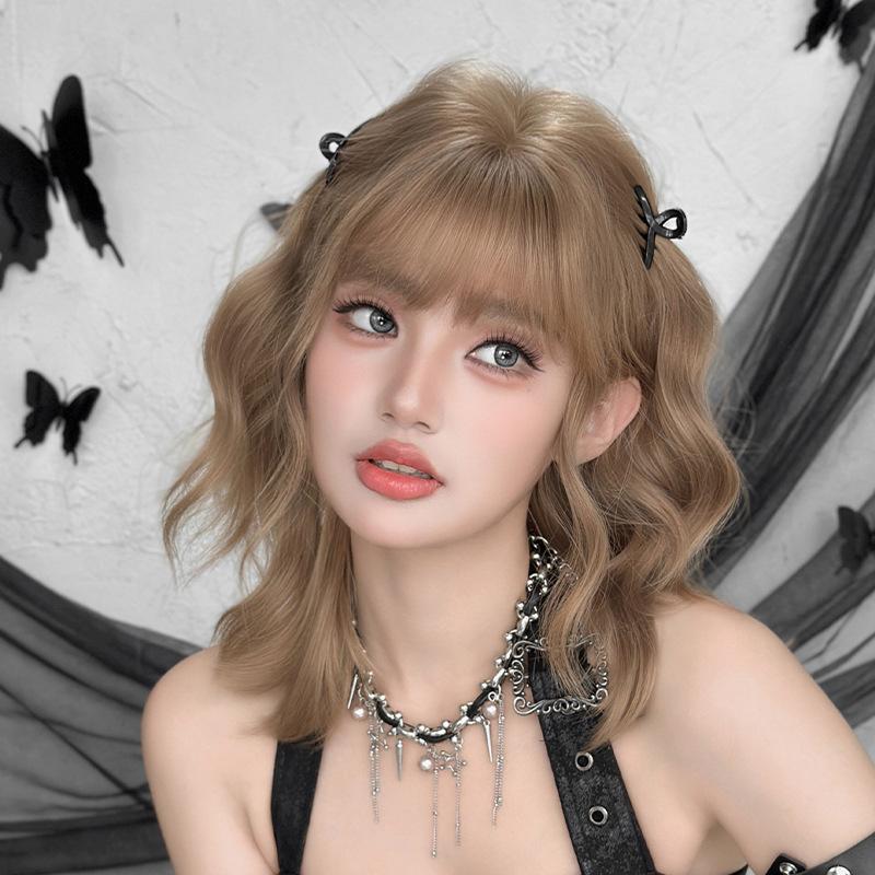 เบอร์ 560 : รหัส Melody - วิกผมลอนหยิก - มีหน้าม้า ความยาว 45 ซม. หนังศีรษะเทียมซิกแซก (แถมเน็ต+ขาตั้ง+ของแถม)