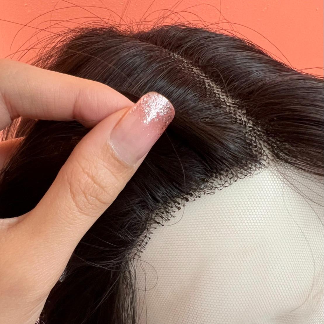 T39อ่อน : วิกผมงุ้มเล็กน้อยปลายสไลค์(กึ่งทอมือตัวTตัดขอบแล้ว) : สีน้ำตาลอ่อน (แบบไม่ต้องติดกาว)(แถมหวี+สเปร์ย+เน็ตถุงน่อง+ขาตั้ง)